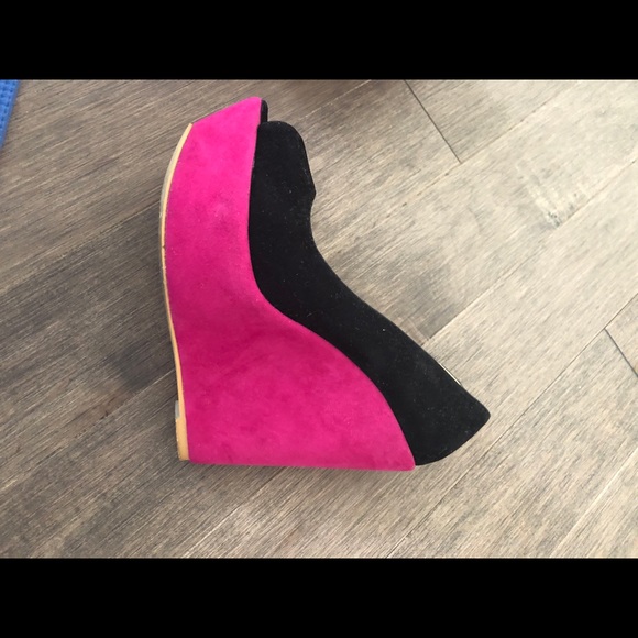 Shoes - Picture 3 of 3